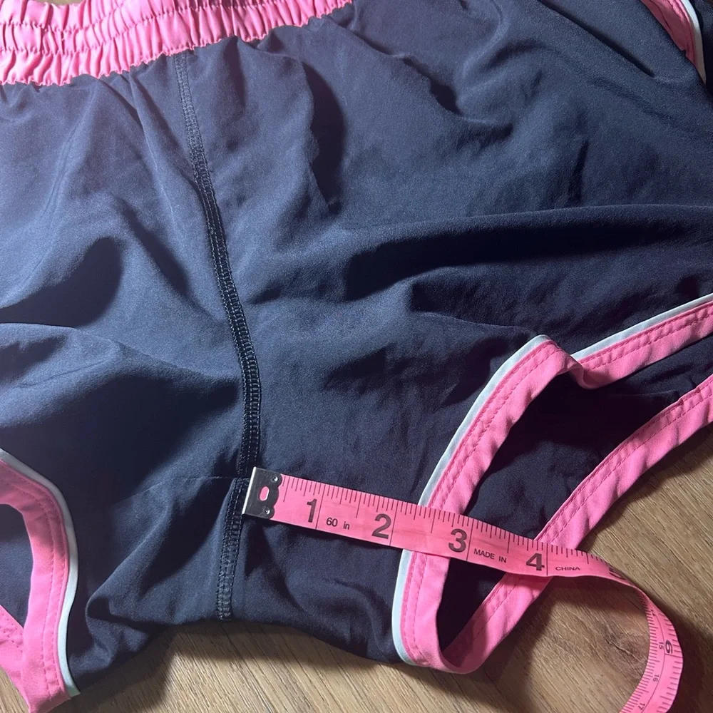 Under Armour Black and Pink Women’s Athletic Shorts Size XS